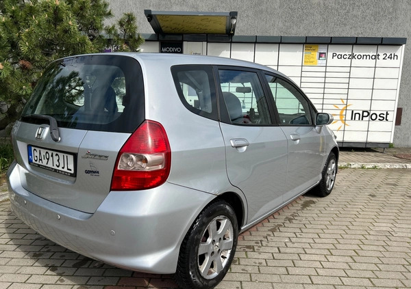 Honda Jazz cena 13800 przebieg: 183000, rok produkcji 2007 z Gdynia małe 326